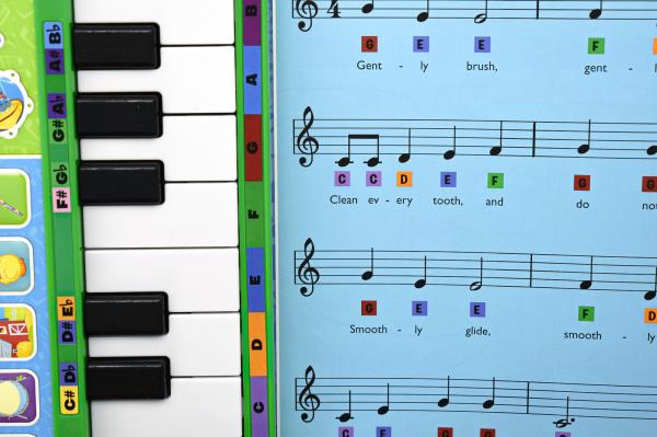 My First Music Fun: Portable Keyboard and 8-Book Library